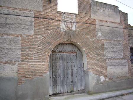 Imagen Casa con arco y escudo